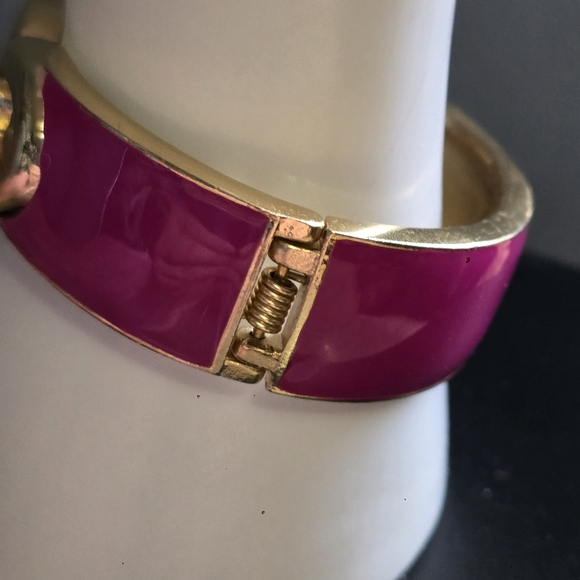 Banana Republic Magenta Enameled Gold-toned Hinged Clamper Bracelet - Picture 6 of 9